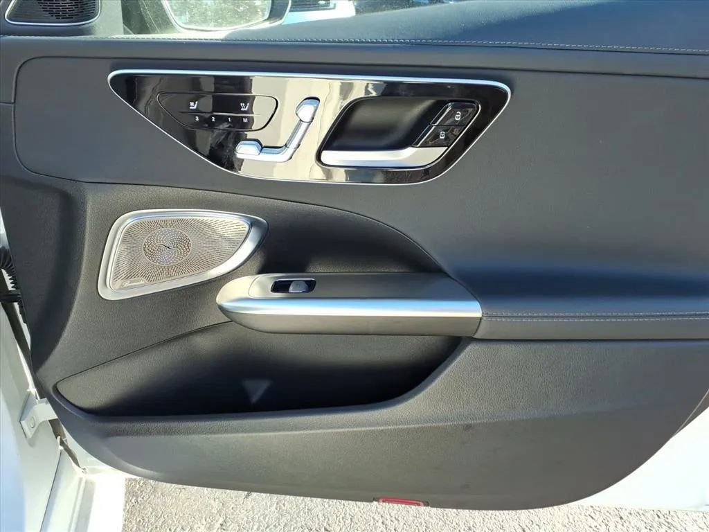 Used 2024 Mercedes-Benz C 300 4MATIC Sedan w/ AMG Line w/ Night Package image 11