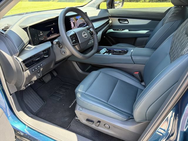 Certified 2025 Nissan Murano Platinum w/ Cargo Package AWD/4WD image 11
