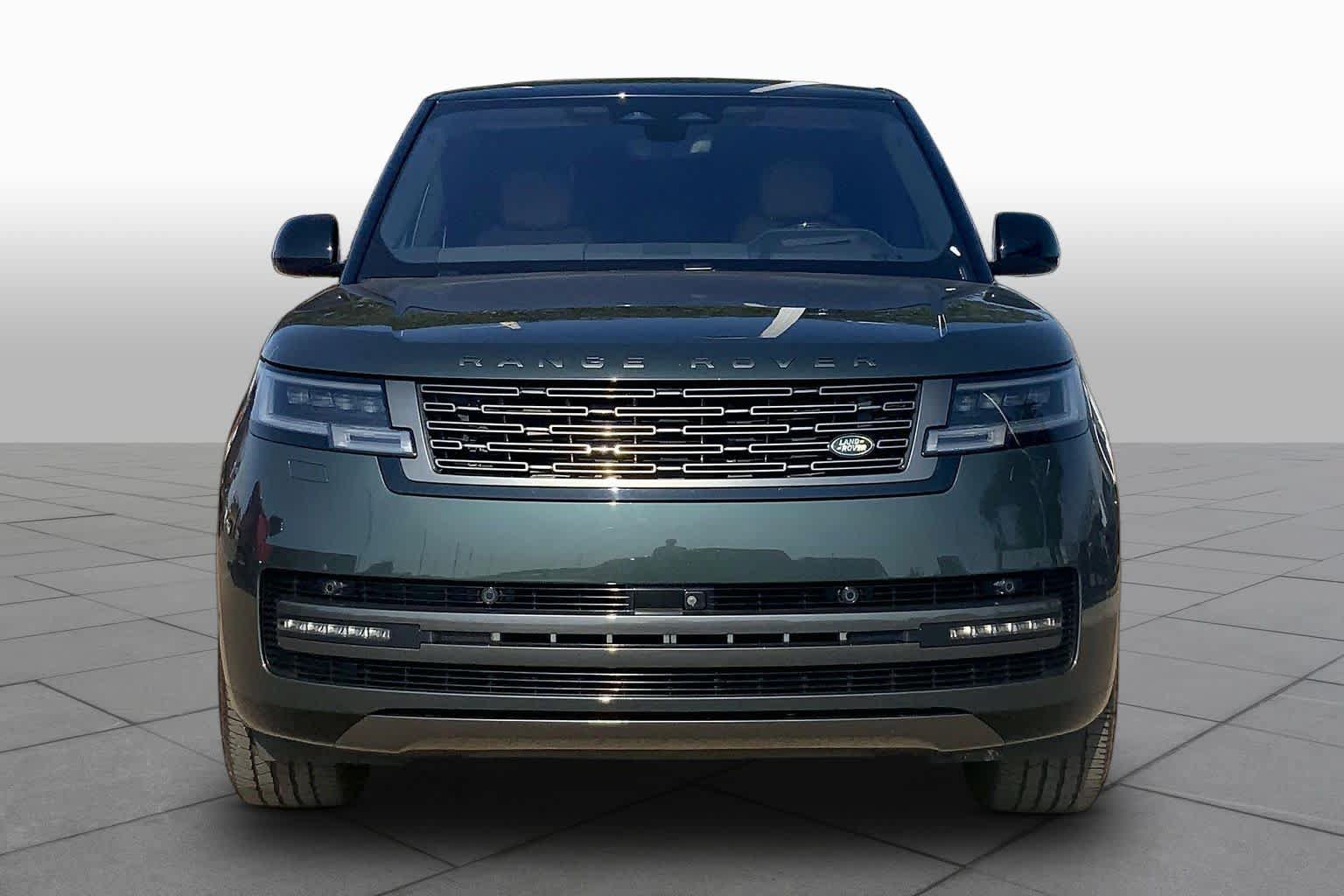 Used 2023 Land Rover Range Rover Long Wheelbase SE AWD/4WD image 4