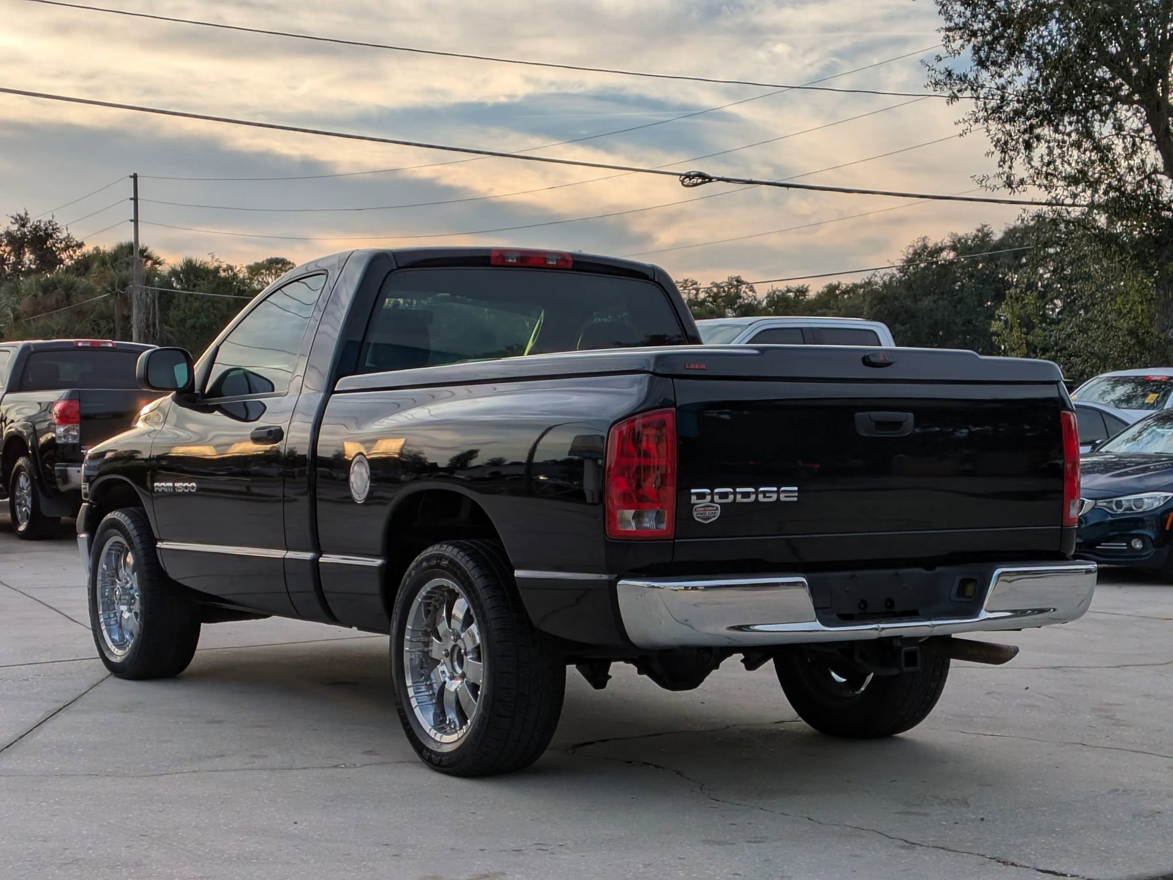 Used 2004 Dodge Ram 1500 Truck ST w/ ST Value Group image 2