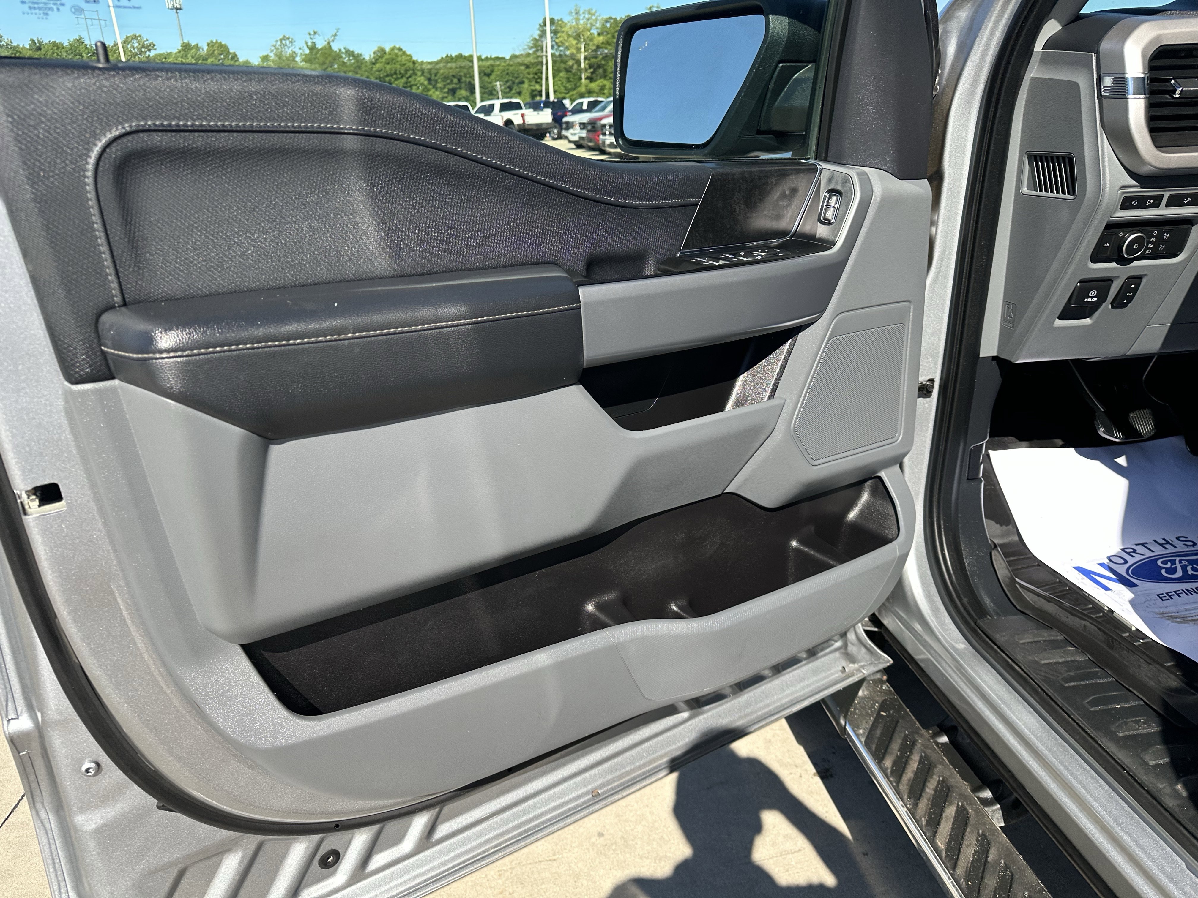 Used 2022 Ford F150 XLT w/ Equipment Group 302A High AWD/4WD image 16