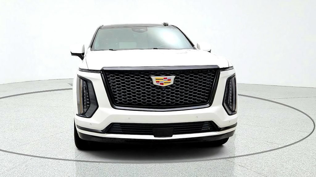 Used 2025 Cadillac Escalade Sport Platinum AWD/4WD image 2