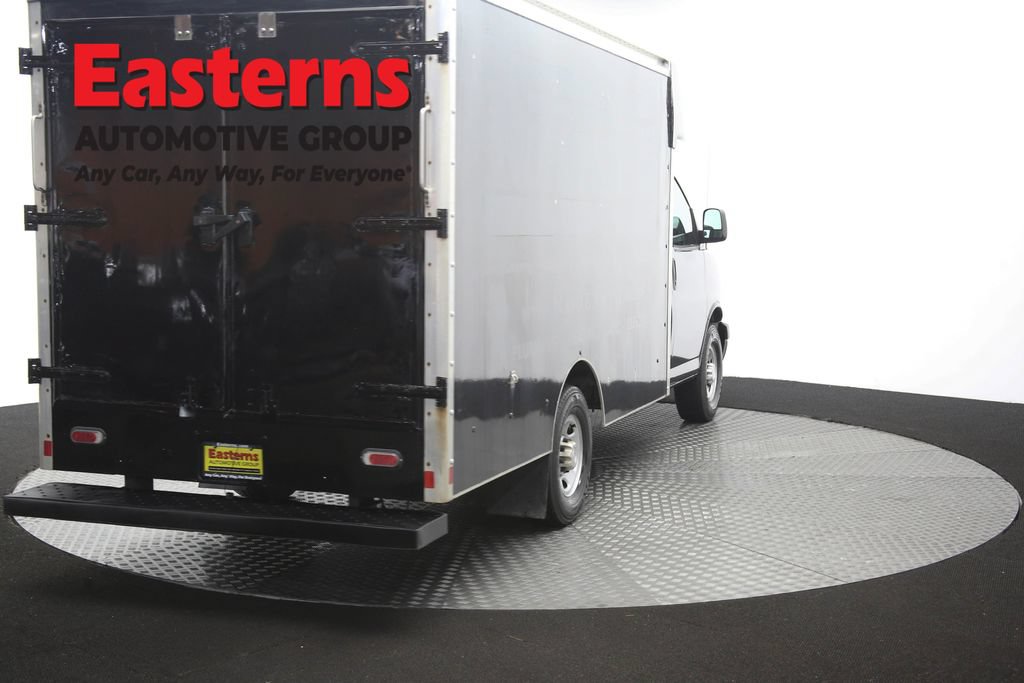 Used 2017 Chevrolet Express 3500 RWD image 36