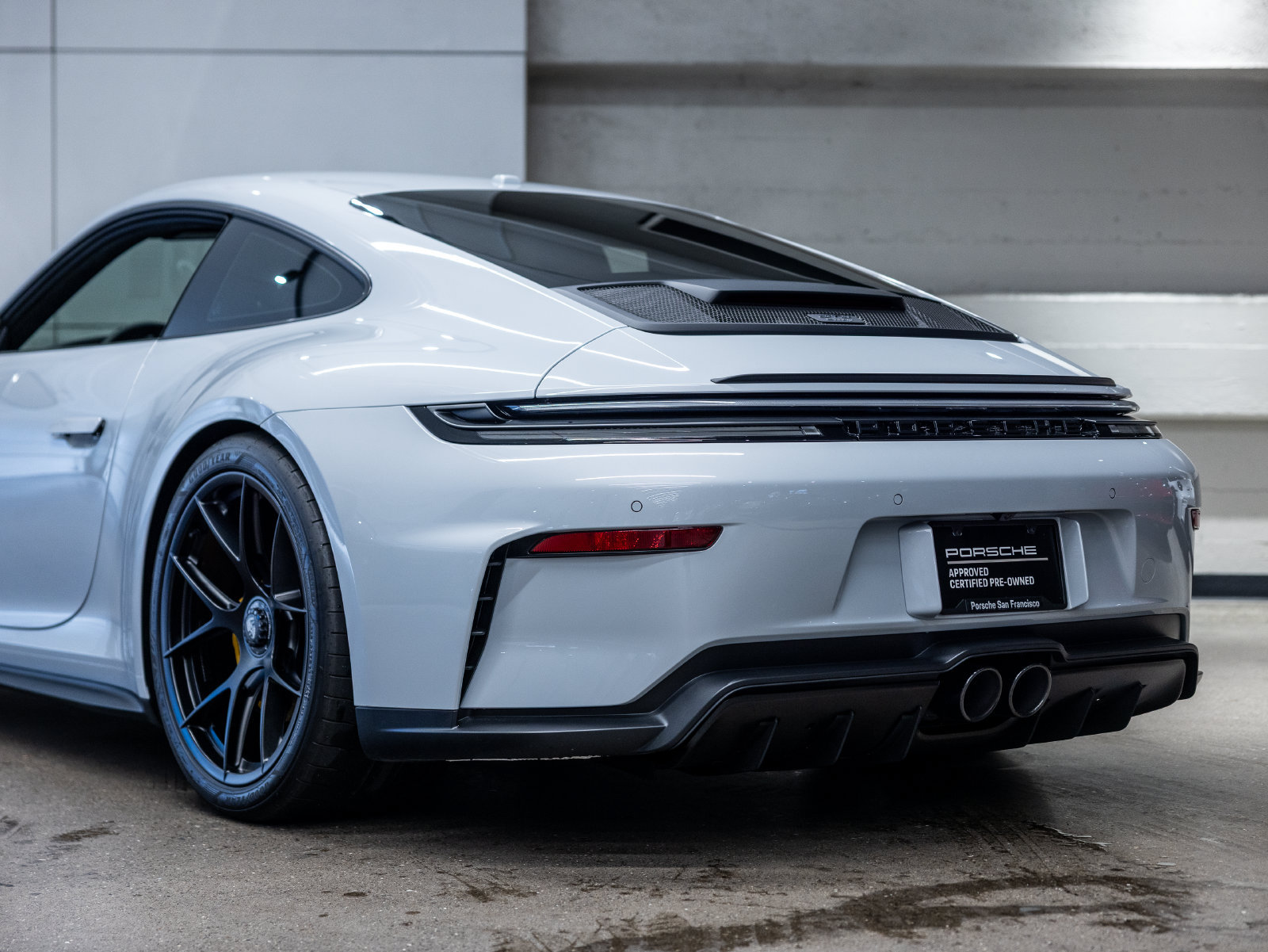 Certified 2026 Porsche 911 GT3 w/ Lightweight Package In Black RWD image 26