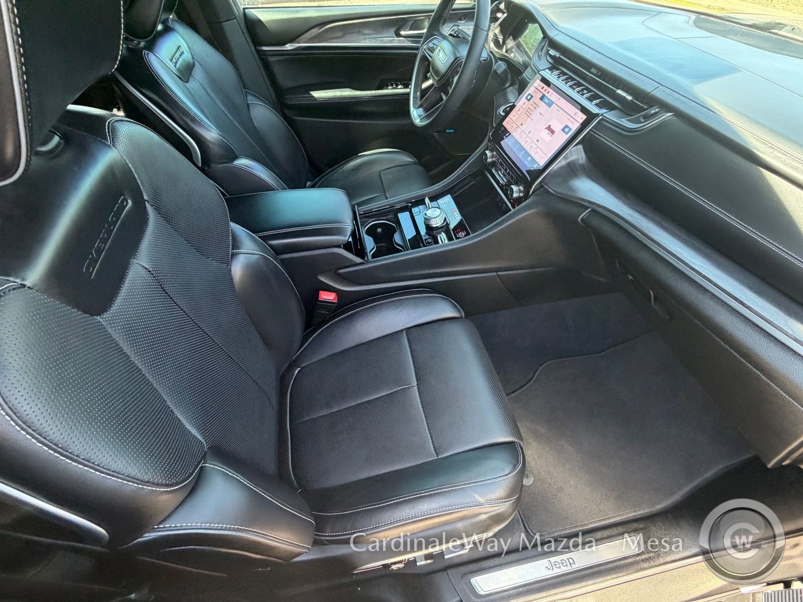 Used 2023 Jeep Grand Cherokee L Overland w/ Luxury Tech Group IV image 11