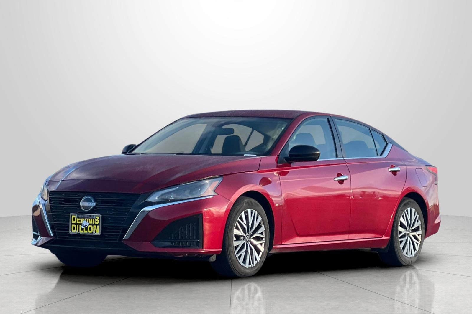 Used 2024 Nissan Altima 2.5 SV image 9