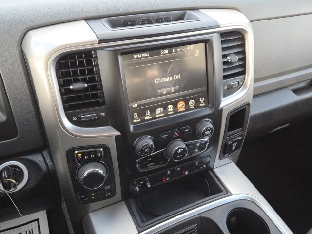 Used 2017 RAM 1500 Classic SLT w/ SLT Plus D￩cor Group image 19