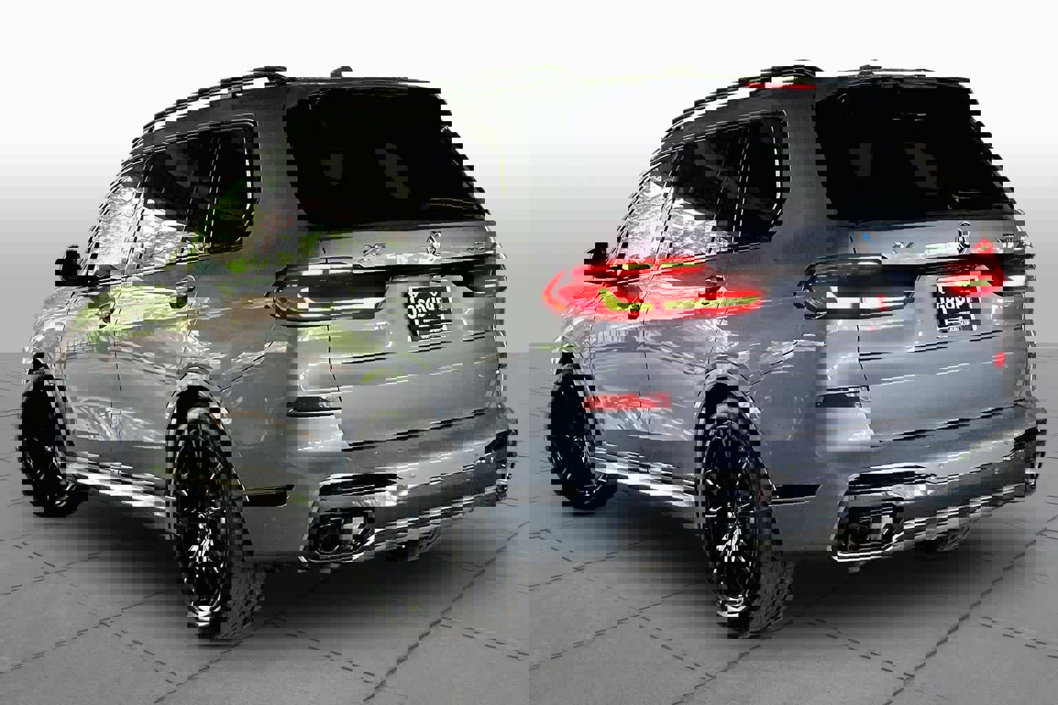 Used 2025 BMW X7 xDrive40i w/ Executive Package image 11