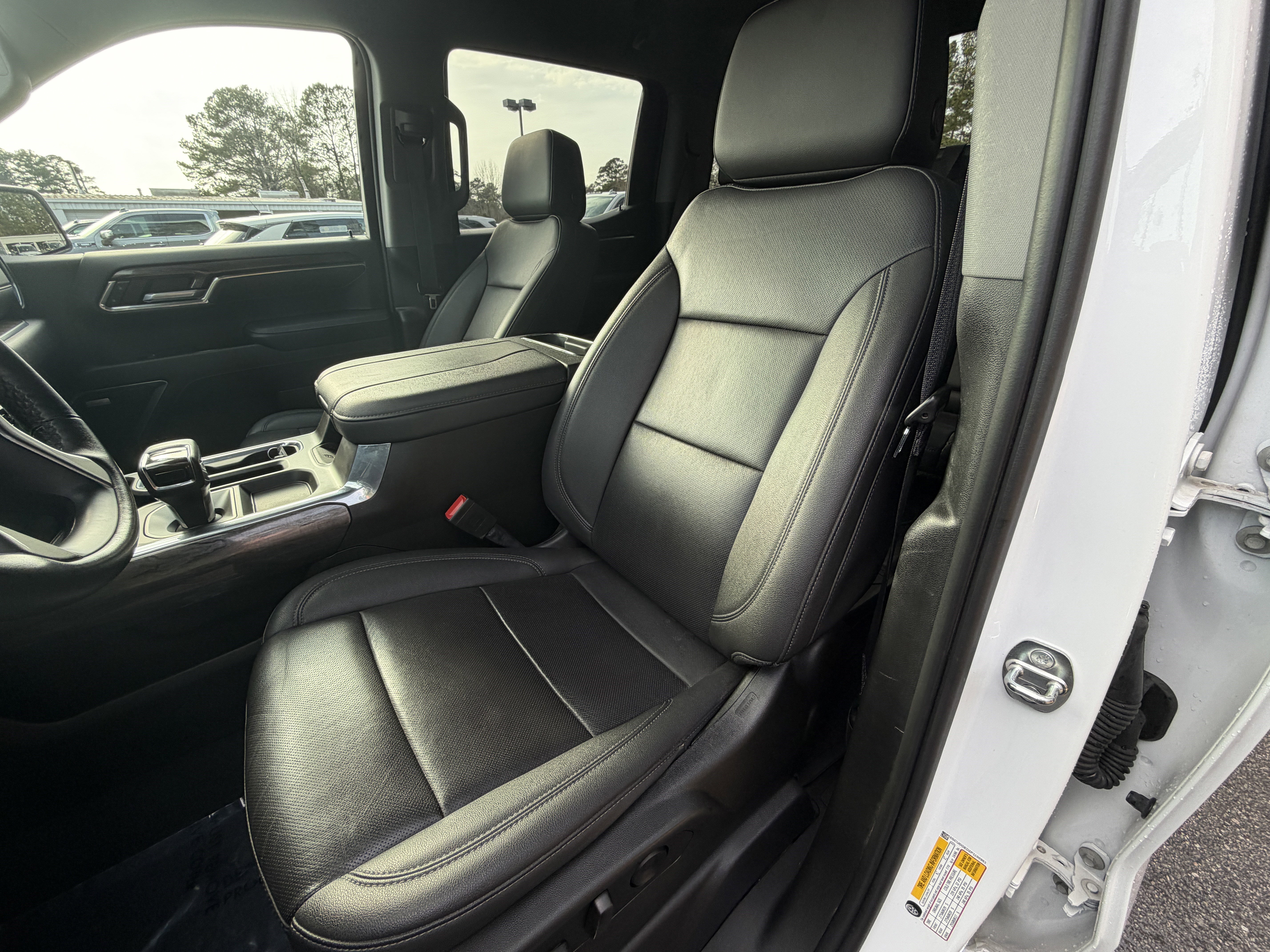 Used 2023 Chevrolet Silverado 1500 LTZ AWD/4WD image 17