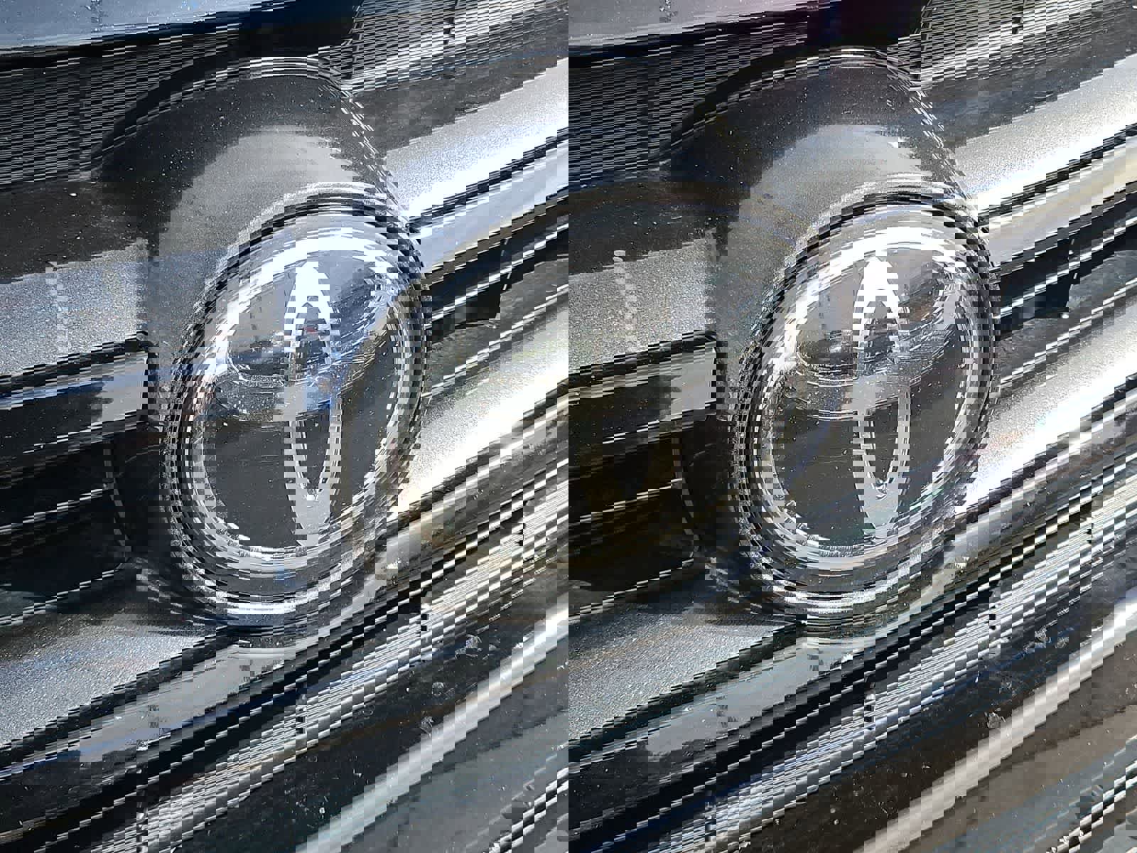 Used 2019 Toyota Highlander SE w/ Nightshade Edition image 13