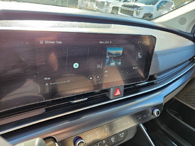 Used 2025 Kia Carnival FWD image 28
