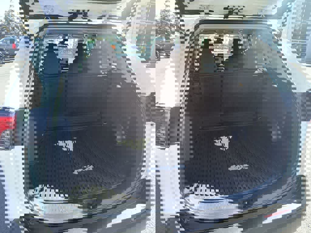 Used 2024 Toyota RAV4 XLE image 23