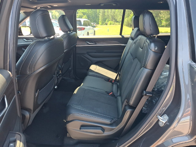 New 2026 Jeep Grand Cherokee L 4WD image 7