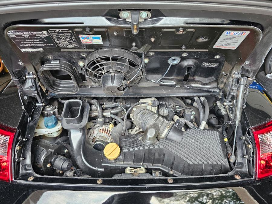 Used 2001 Porsche 911 Carrera image 17
