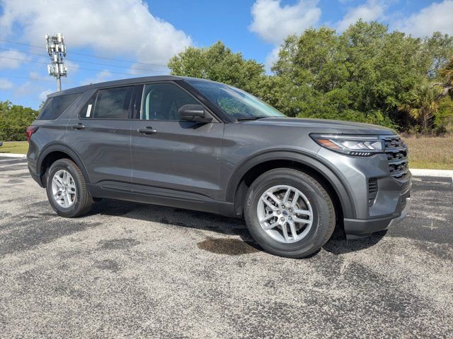 New 2026 Ford Explorer Active image 3
