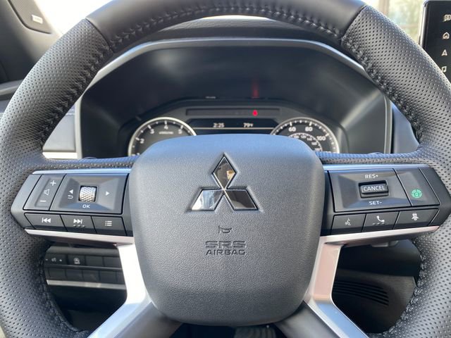 New 2026 Mitsubishi Outlander AWD image 15