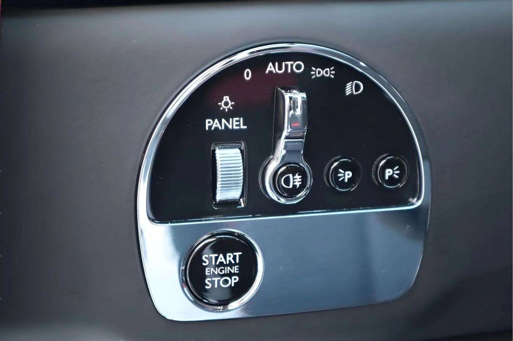 Certified 2026 Rolls-Royce Cullinan w/ Cullinan Package AWD/4WD image 15