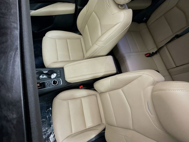 Used 2024 Cadillac XT4 Luxury w/ Cold Weather Package image 23