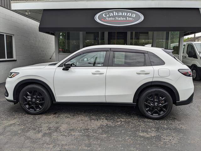 Used 2023 Honda HR-V Sport image 2