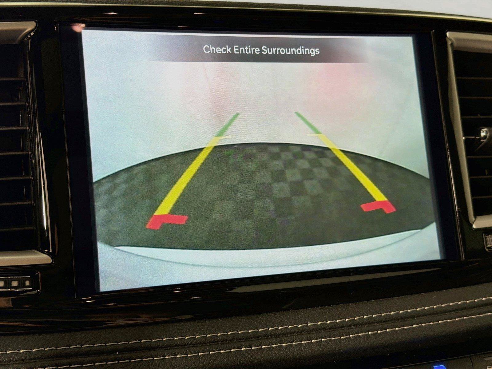 Used 2027 Chrysler Pacifica Limited FWD image 21