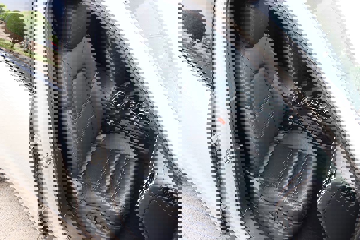 Used 2022 Porsche Cayenne Platinum Edition image 26