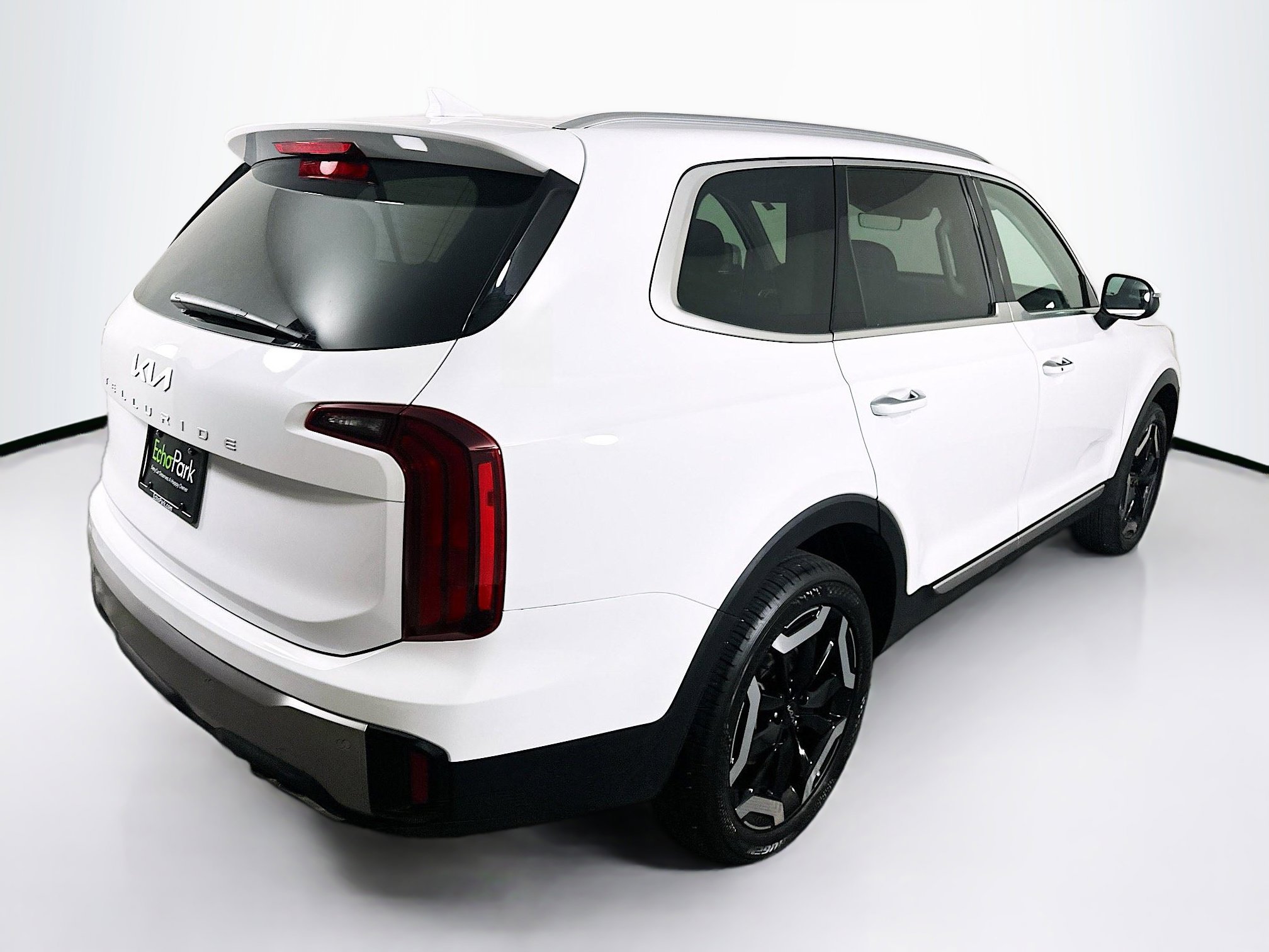 Used 2025 Kia Telluride S image 9