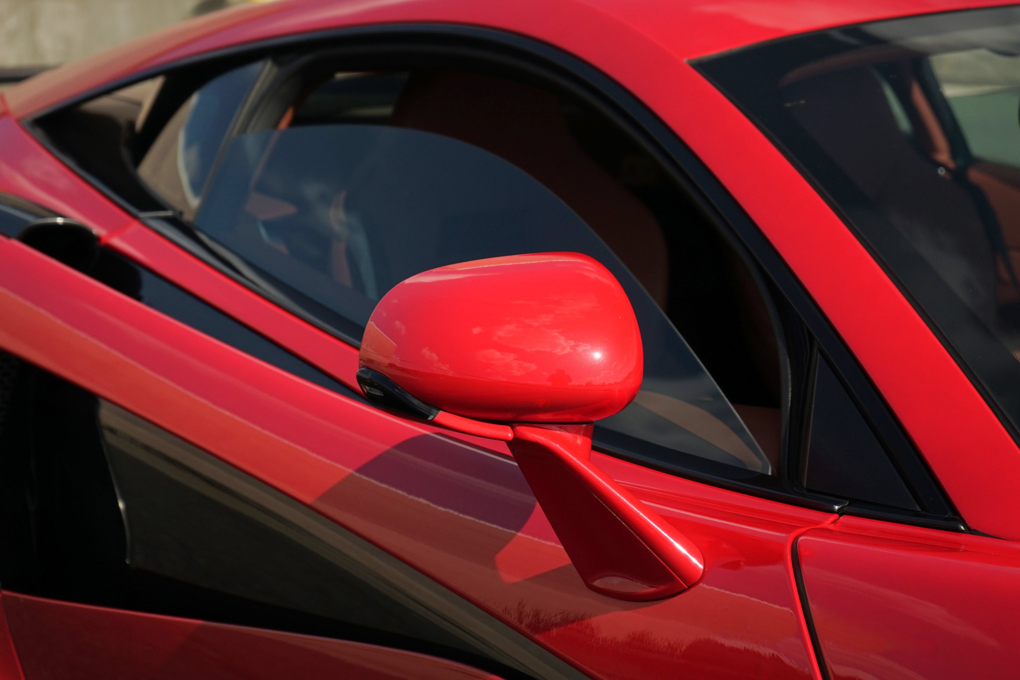 Used 2016 McLaren 570S Coupe RWD image 5