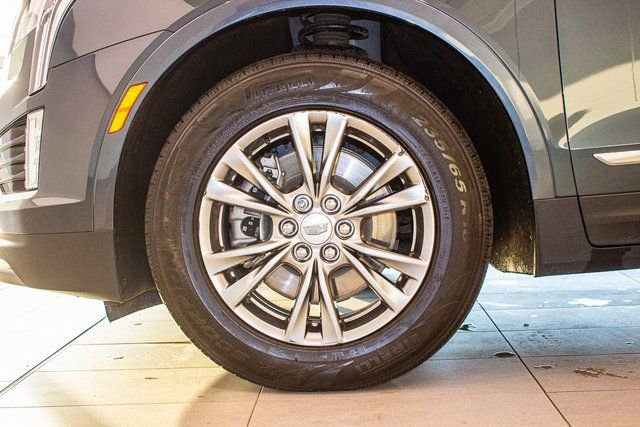 Used 2021 Cadillac XT5 Premium Luxury w/ LPO, Floor Liner Package image 9