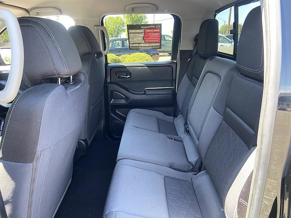 Certified 2025 Nissan Frontier SV w/ SV Convenience Package image 12