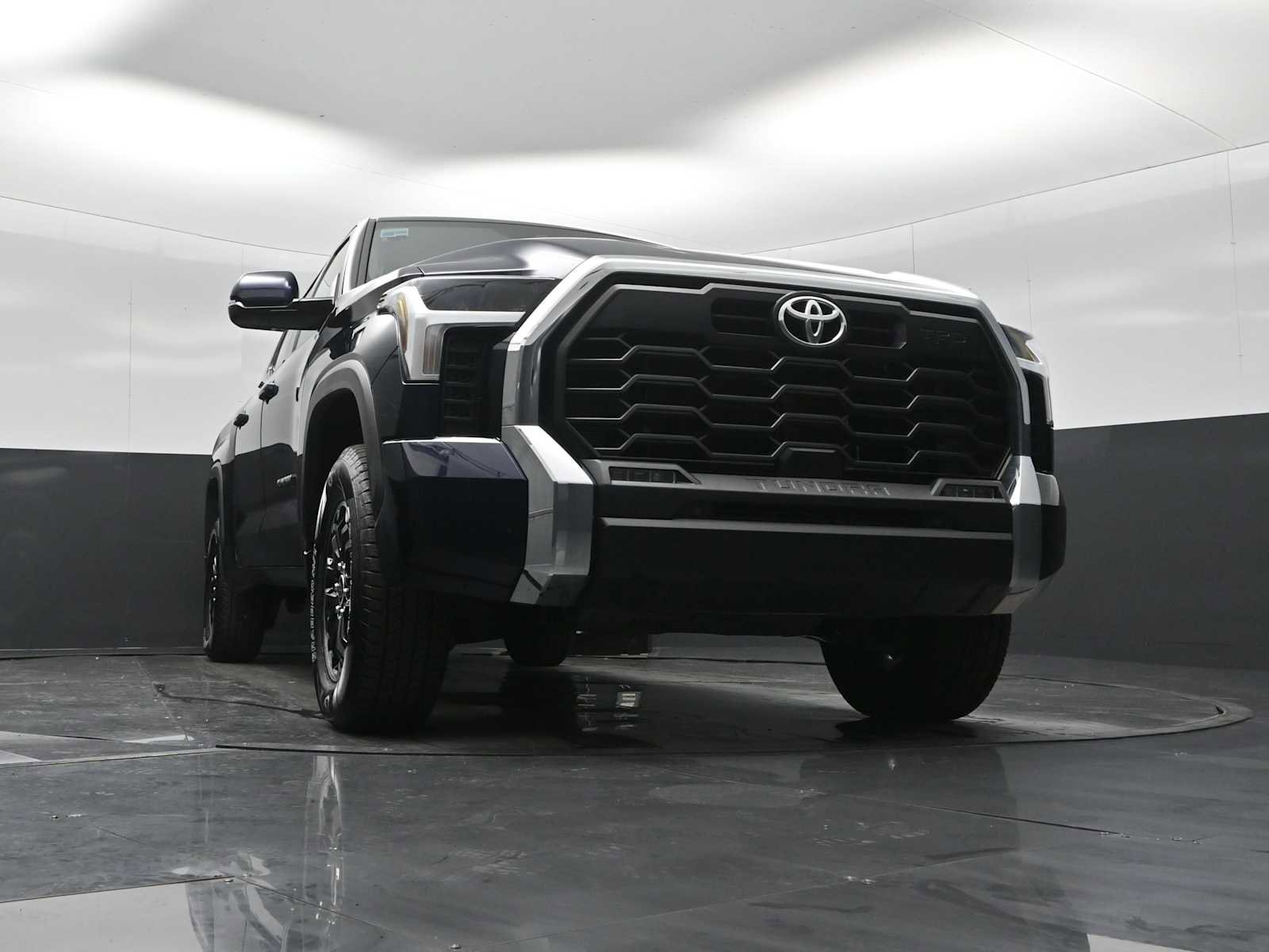 Used 2024 Toyota Tundra SR5 w/ TRD Off-Road Package AWD/4WD image 28