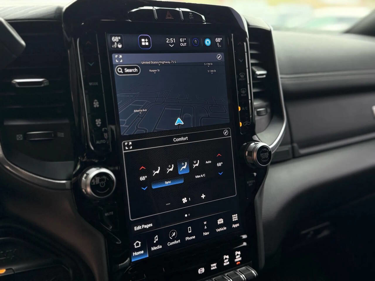 Used 2024 RAM 3500 Laramie w/ Night Edition image 25