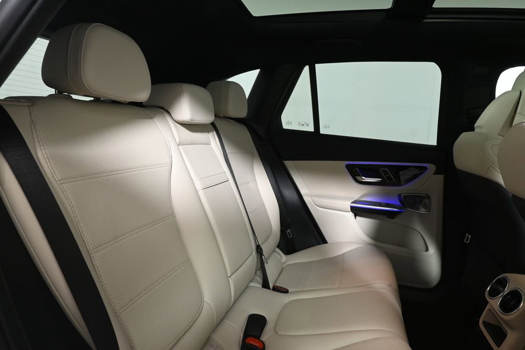 Certified 2025 Mercedes-Benz GLC 300 4MATIC image 35