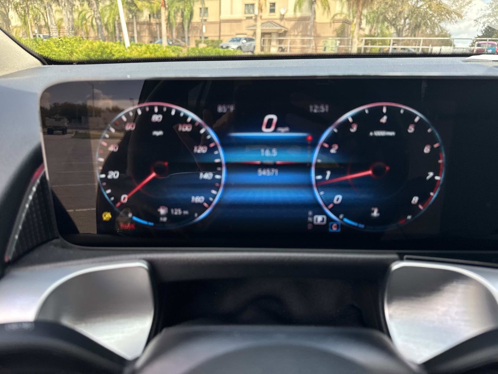 Used 2022 Mercedes-Benz GLB 250 image 29