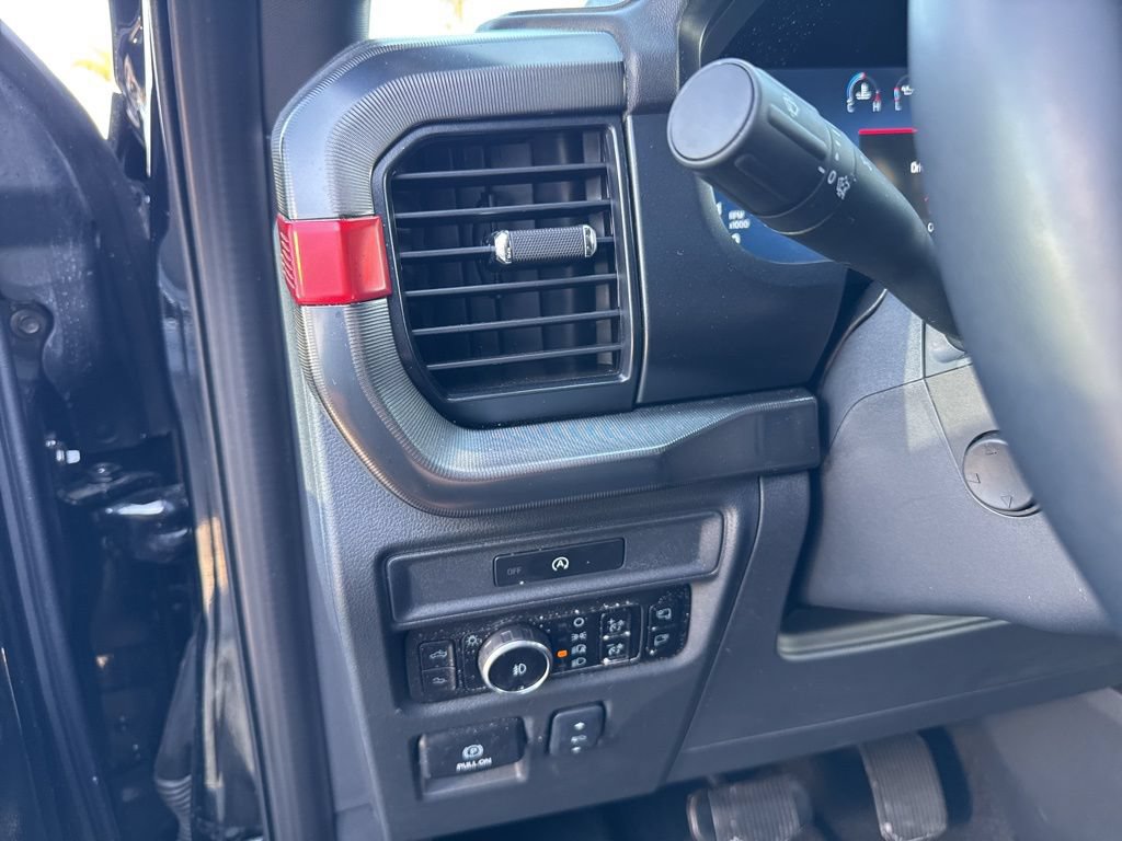 Used 2025 Ford F150 Raptor AWD/4WD image 17