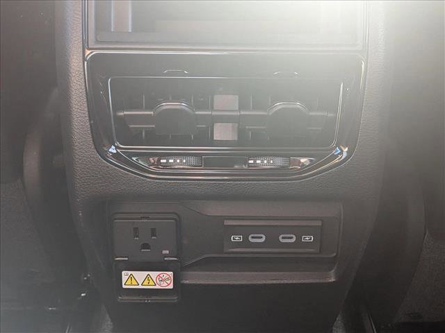 New 2026 Jeep Grand Cherokee Altitude AWD/4WD image 18