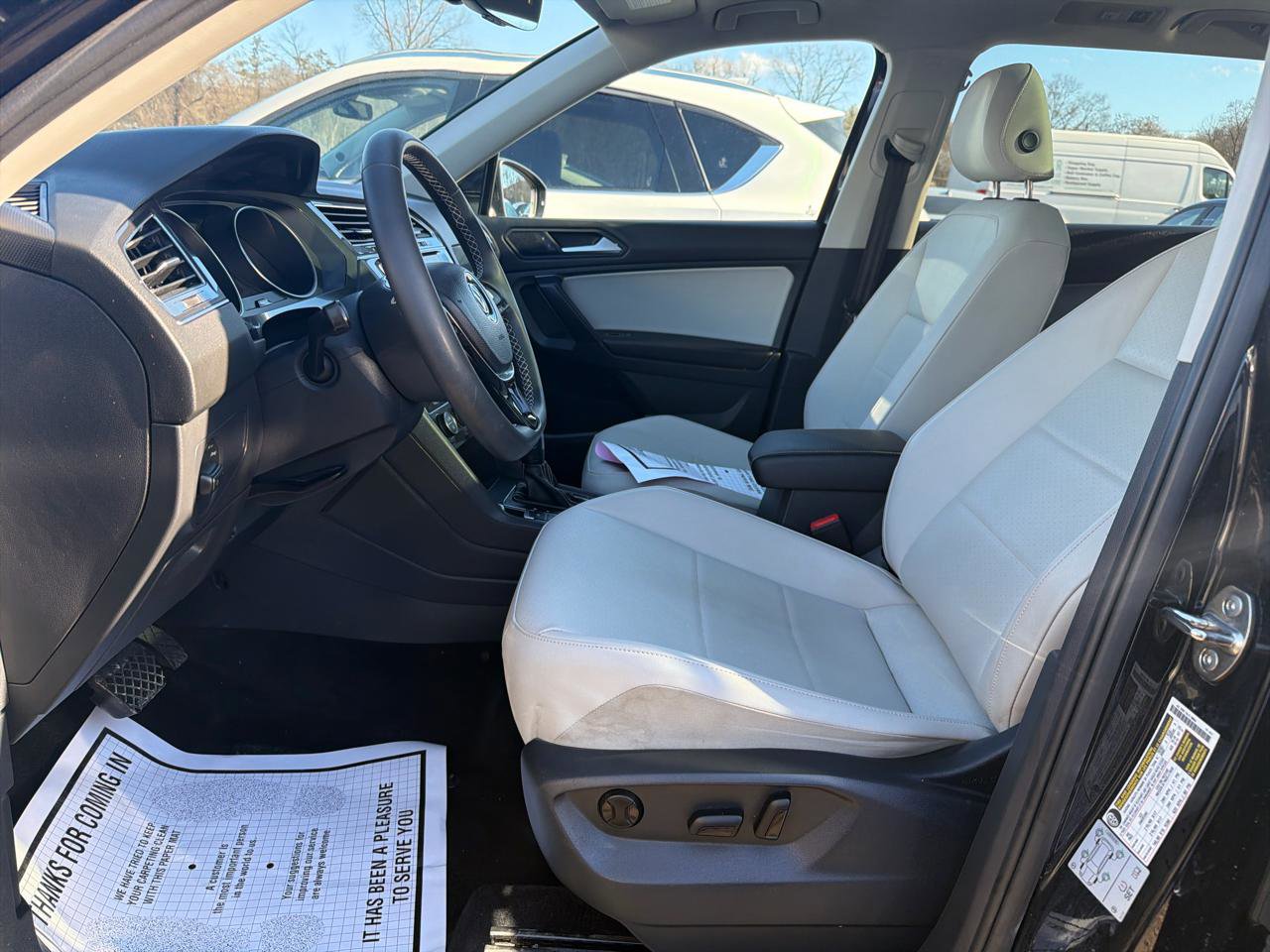 Used 2021 Volkswagen Tiguan SE w/ Panoramic Sunroof Package AWD/4WD image 18