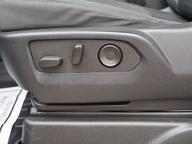 Used 2022 GMC Yukon XL SLE w/ Gmc Pro Safety Plus Package image 34