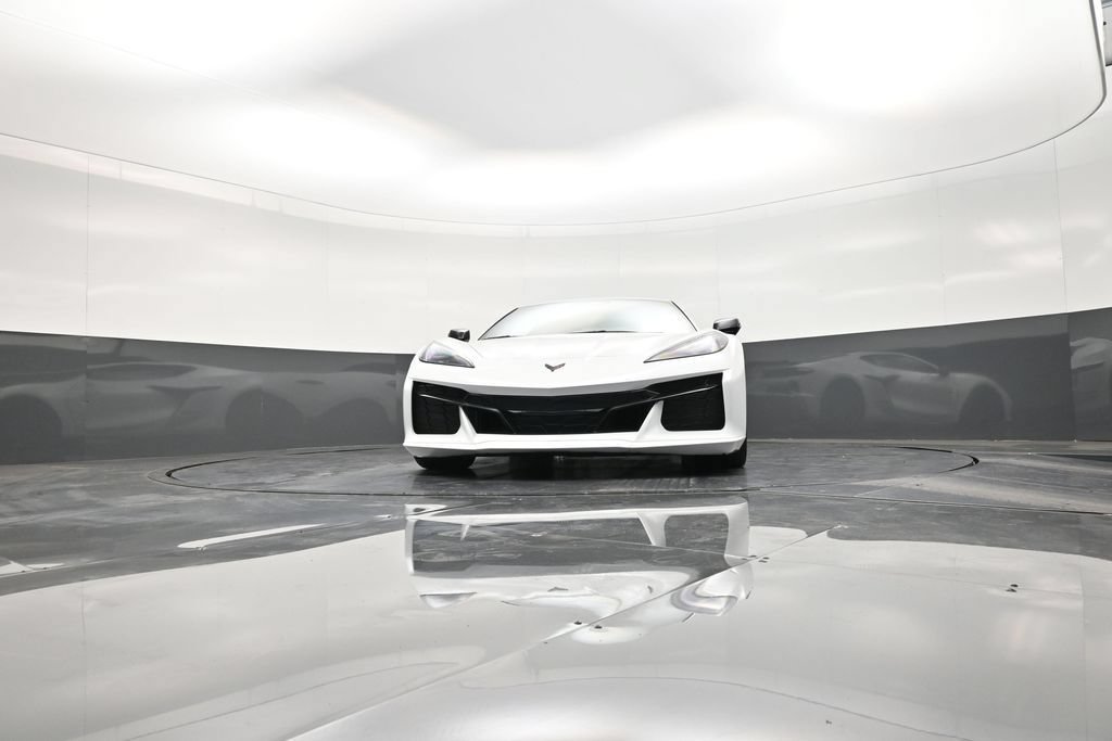 Used 2025 Chevrolet Corvette Z06 RWD image 28
