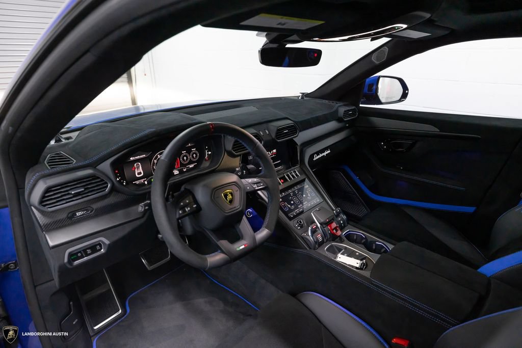 Used 2024 Lamborghini Urus Performante AWD/4WD image 25