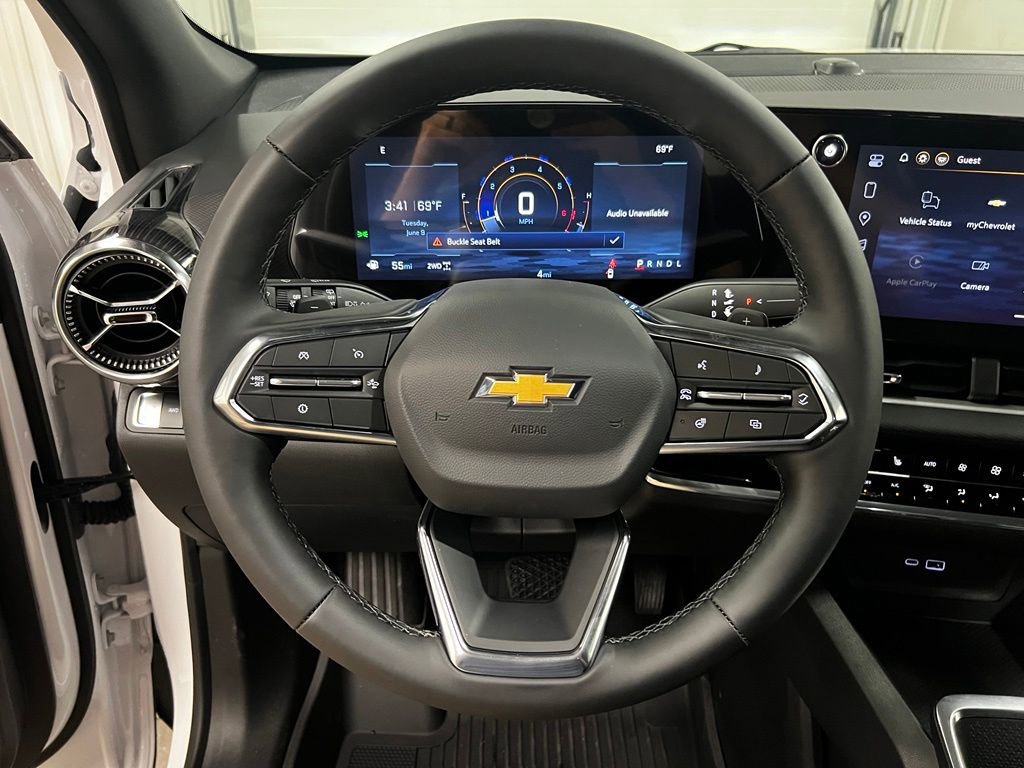 New 2026 Chevrolet Equinox LT w/ Convenience Package II AWD/4WD image 17