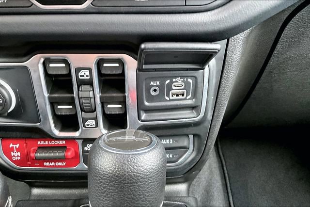 Used 2025 Jeep Gladiator Mojave w/ Convenience Group image 25