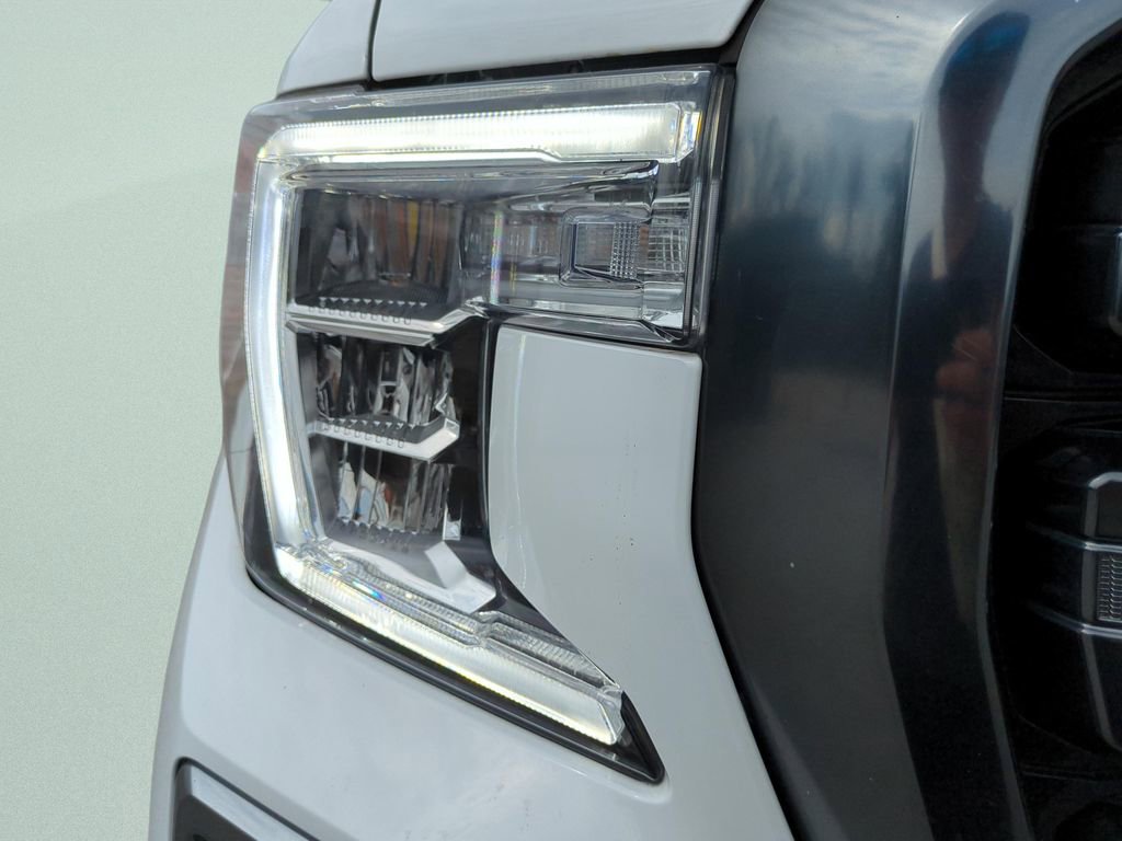 Used 2022 GMC Sierra 1500 AT4 w/ AT4 Premium Package image 9