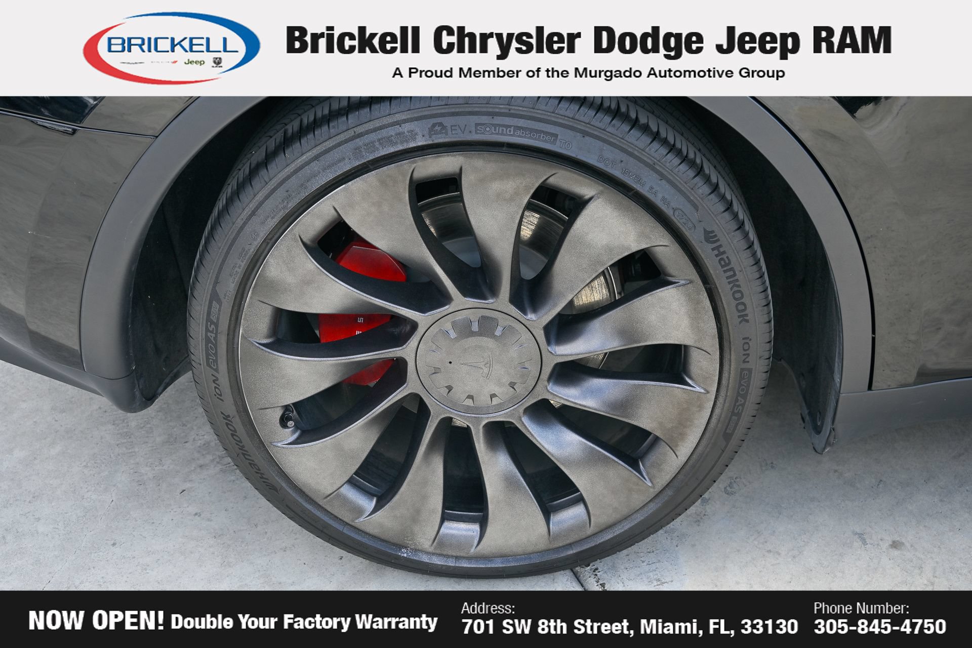 Used 2025 Tesla Model Y Performance AWD/4WD image 32