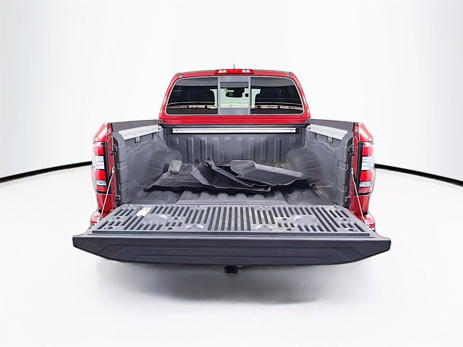 Used 2022 Nissan Frontier PRO-4X w/ Pro-4X Premium Package image 27