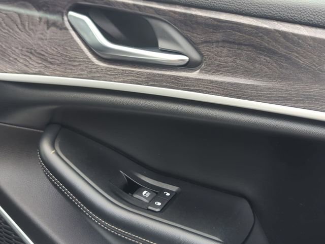 Used 2024 Jeep Grand Cherokee Limited 4xe image 29