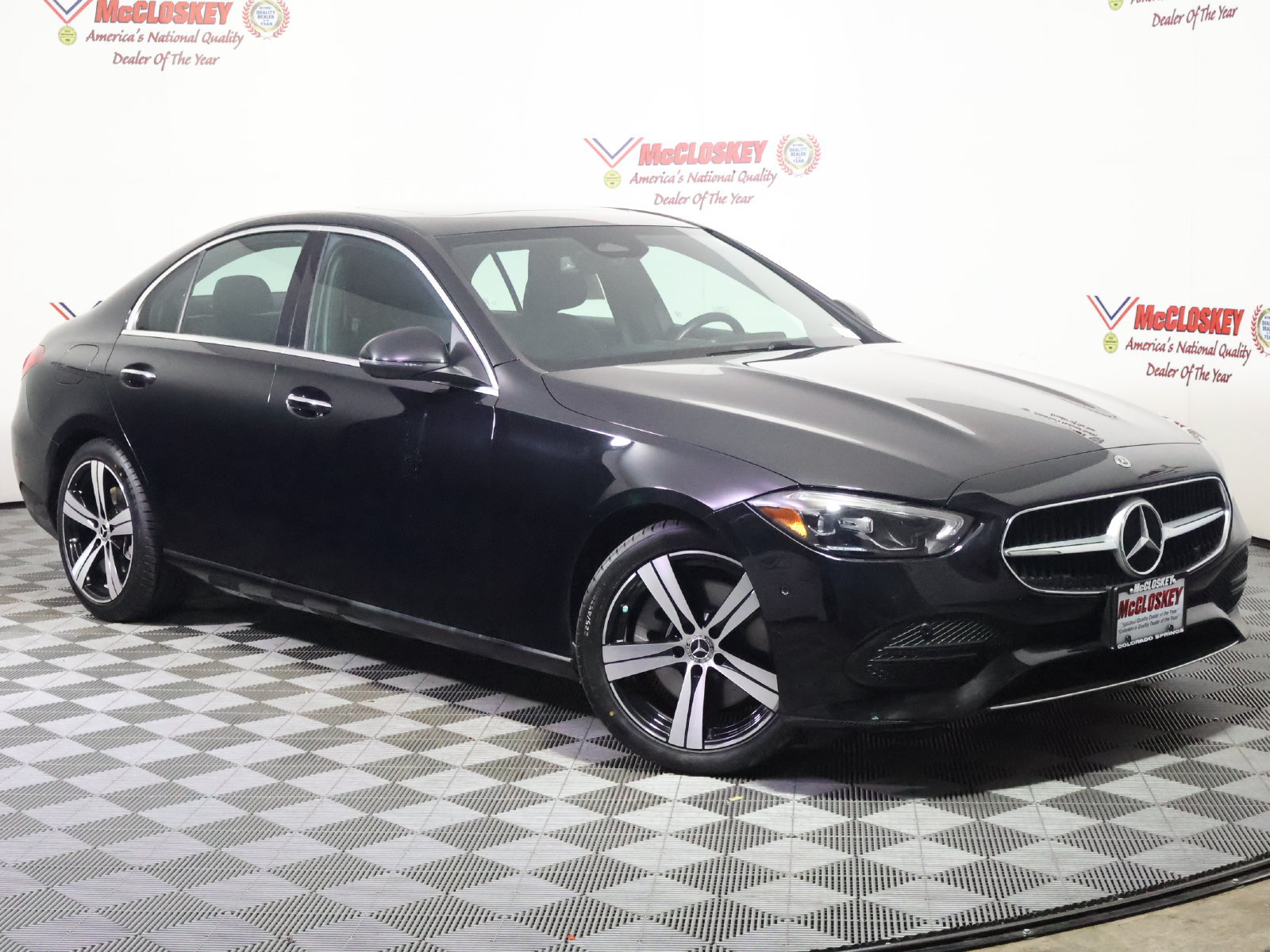 Used 2025 Mercedes-Benz C 300 4MATIC Sedan image 2