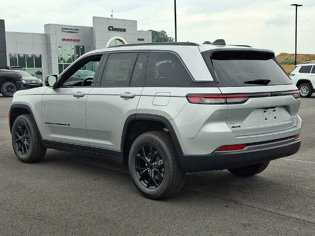 New 2026 Jeep Grand Cherokee Altitude AWD/4WD image 6