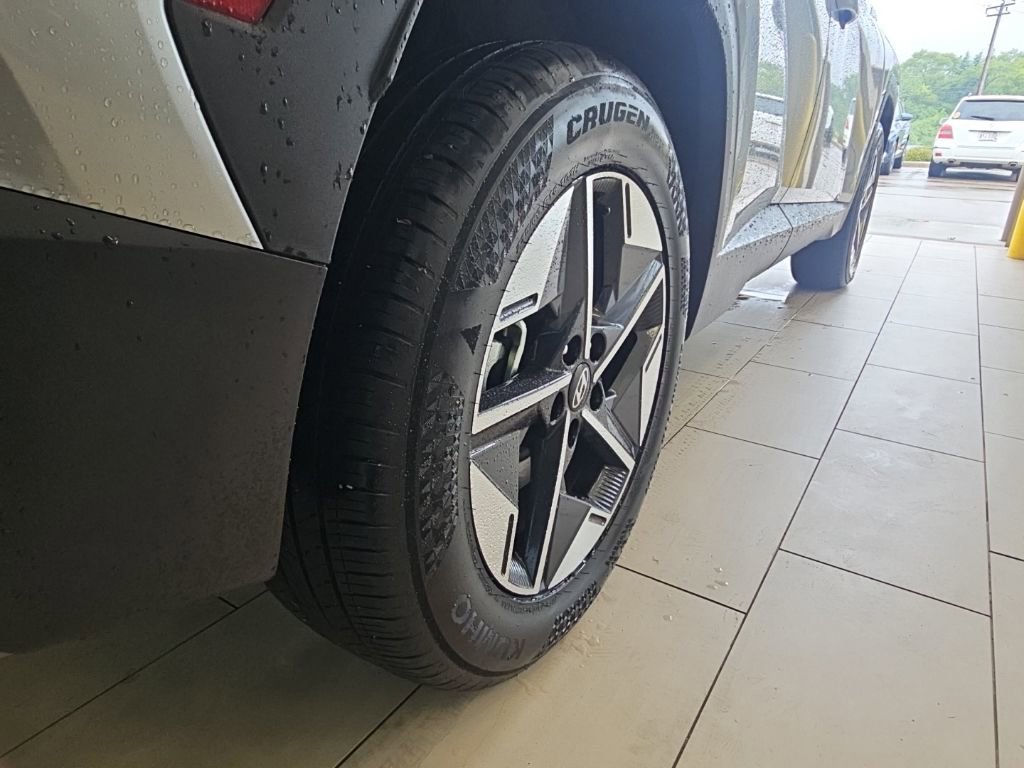 Certified 2025 Hyundai Tucson SEL AWD/4WD image 40