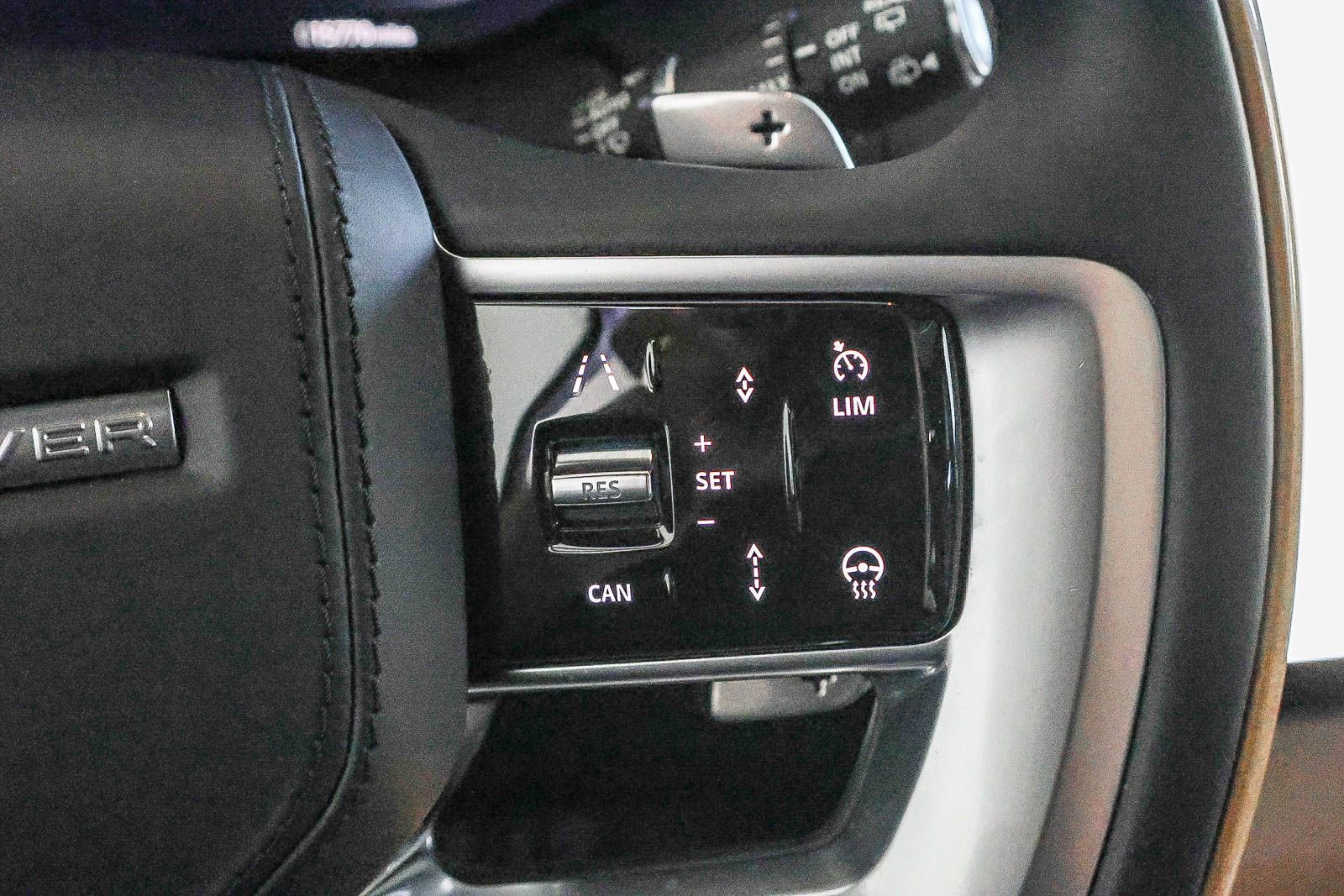 Used 2024 Land Rover Range Rover SV image 36