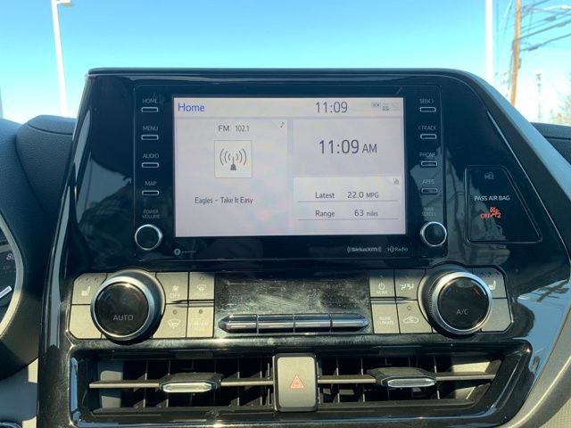 Used 2022 Toyota Highlander XLE image 21